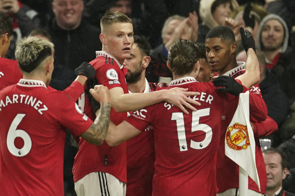 士的背后 士的背后